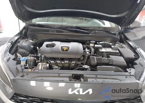 2024 Kia Forte Lxs z USA, uszkodzony, nr VIN 3KPF24AD0RE758938